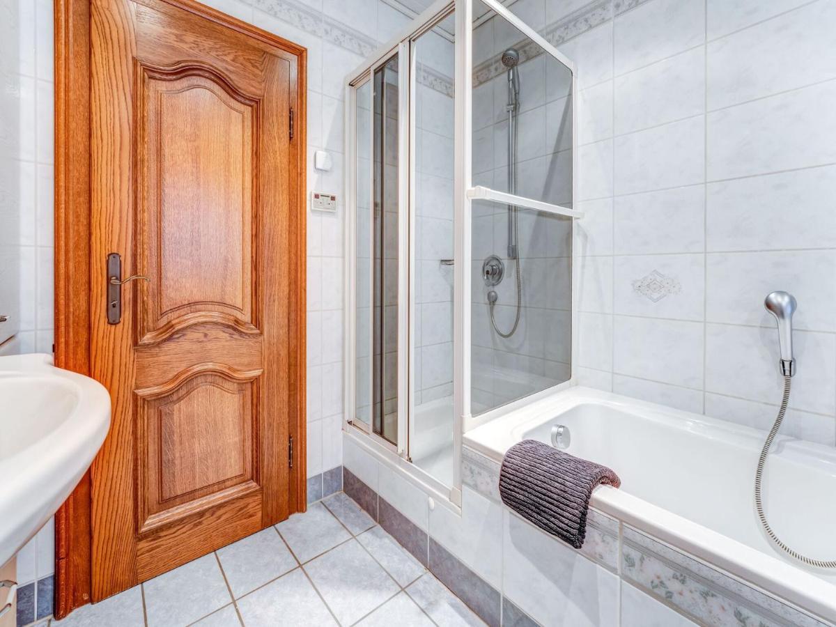 Spacious Flat In Adenau Near The N Rburgring Buitenkant foto